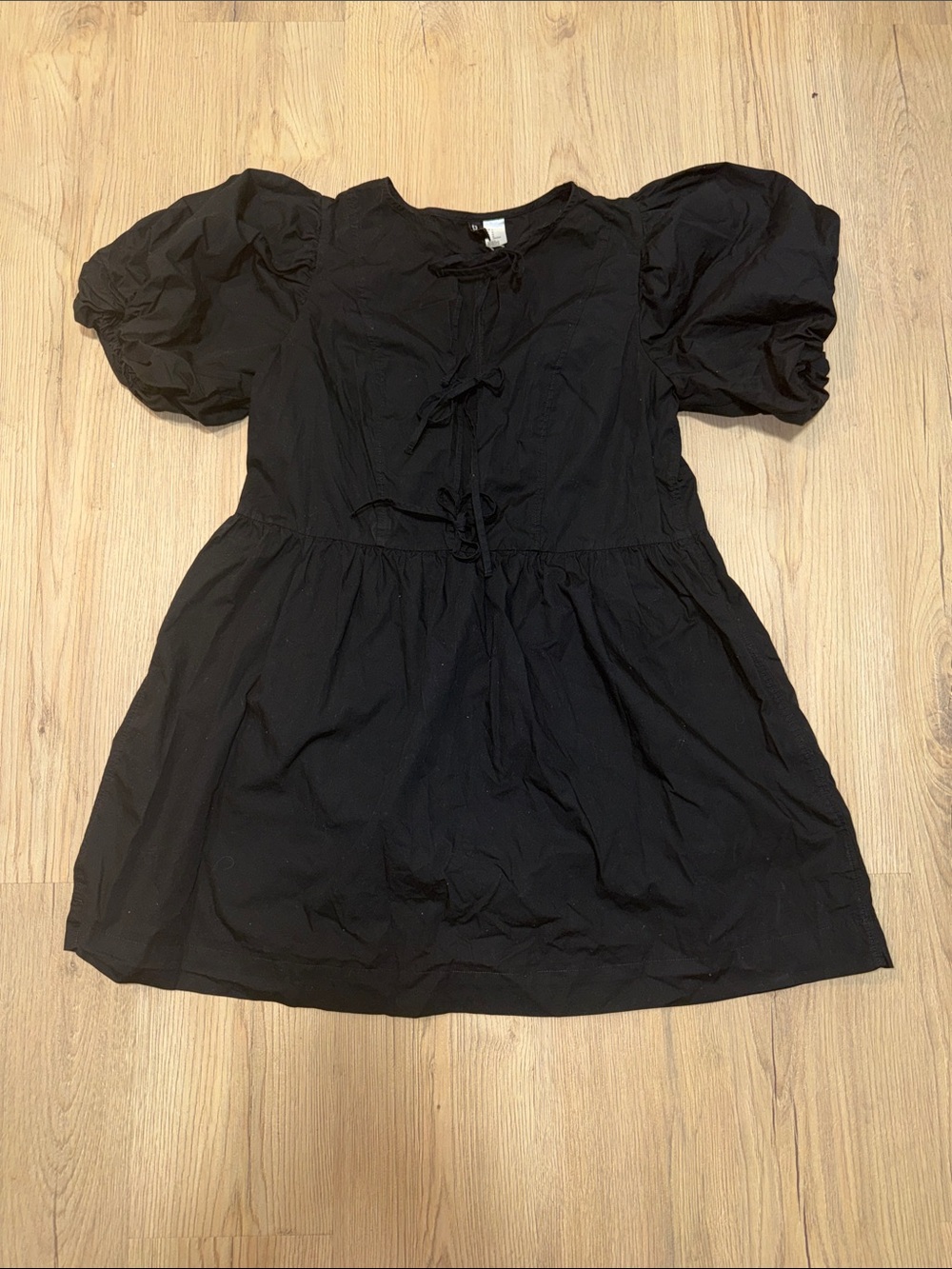 Women’s Black Puff-Sleeve Cotton Dress
